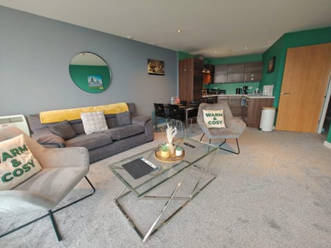 2BR Stunning City Centre Apt Apartment in Belfast