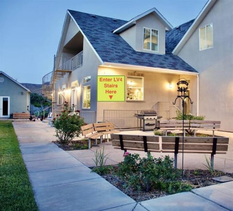 LV4 Large Basement Apartment for Zion Homebase Apartment in Toquerville