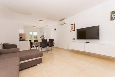 Apartments Vukman Apartment in Okrug Gornji