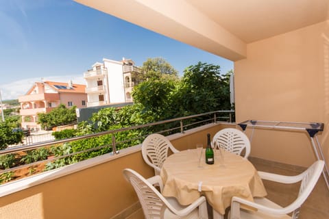 Apartments Vukman Apartment in Okrug Gornji