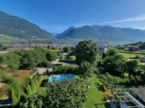 MARY HOUSE Panorama relax garden With Free Parking Apartment in Province of Brescia