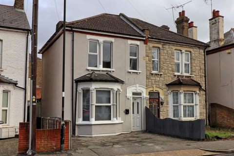 Property building, Neighbourhood, Street view