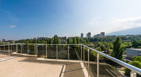 Day, Natural landscape, View (from property/room), Balcony/Terrace, City view