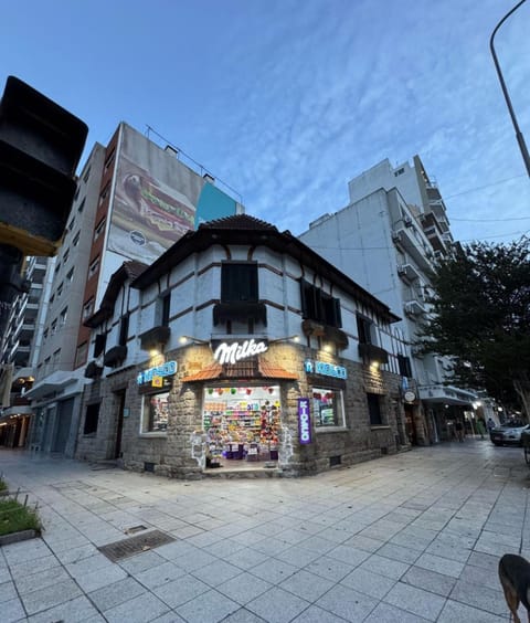 Property building, Neighbourhood, City view, Street view, Location
