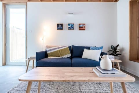 City Lights & Tiny Delights: Near CBD =& Parking House in Launceston