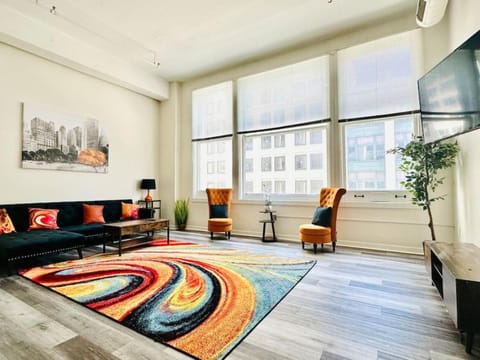 2 BR Contemporary Modern Loft Apartment in Indianapolis