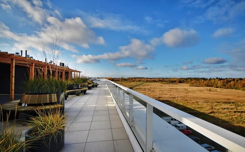 Neighbourhood, Natural landscape, Balcony/Terrace