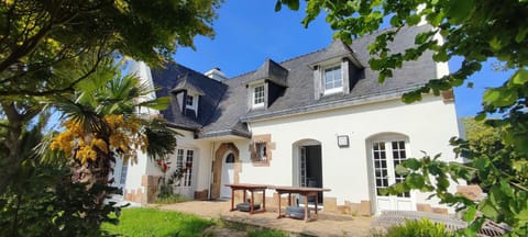 Maison avec WIFI, jardin clos à TREGASTEL - Réf 464 Villa in Trégastel