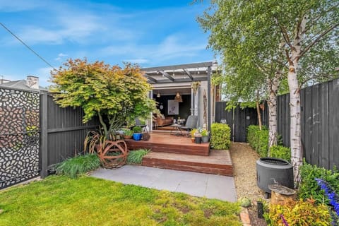 Haven on Timsbury, Urban Escape near Mona House in Glenorchy