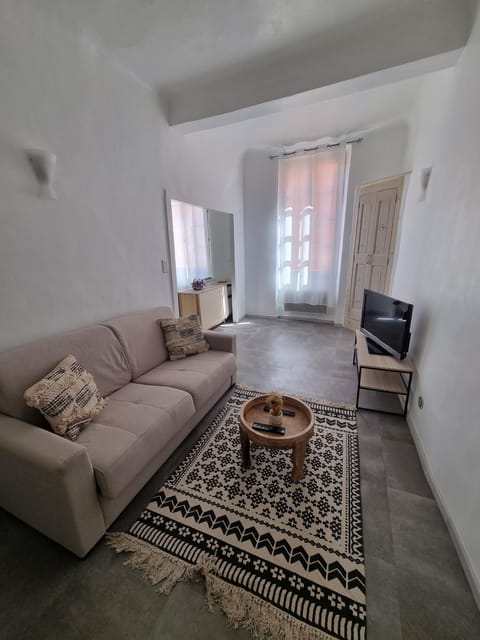 Joli 2 pièces centre historique de Grasse, CLIM ET WIFI Apartment in Grasse