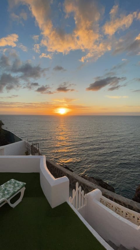 View (from property/room), Balcony/Terrace, Sea view, Sunrise