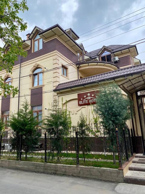 Property building, Facade/entrance, Day, Garden view