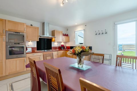 Maison vue mer 150m de la plage House in Trégunc