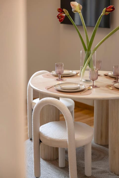 Acropolis Maisonette 3BR 6ppl 15min Metro&Museum Apartment in Kallithea