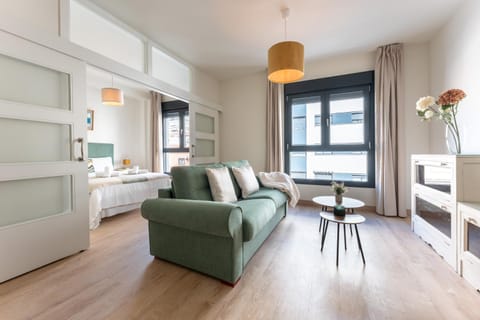 TV and multimedia, Seating area