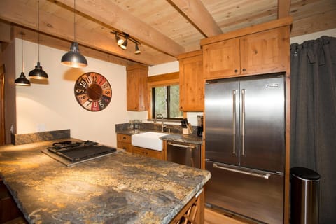 Away on Allenby by Tahoe Getaways - 3BR, Dog Ok, Close to Northstar! House in Tahoe Vista