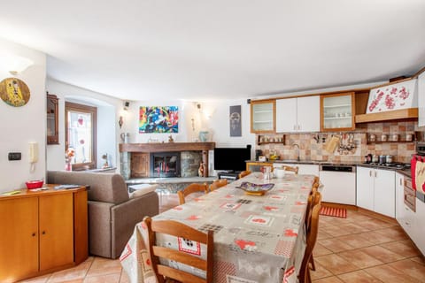 Appartamento nel borgo di Chatillon Apartment in Châtillon