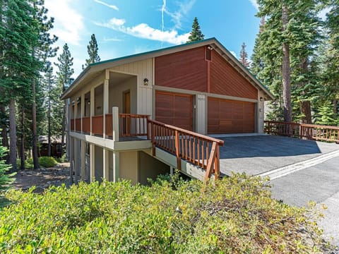 Amazing mountain setting House in Incline Village