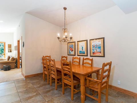 Amazing mountain setting House in Incline Village