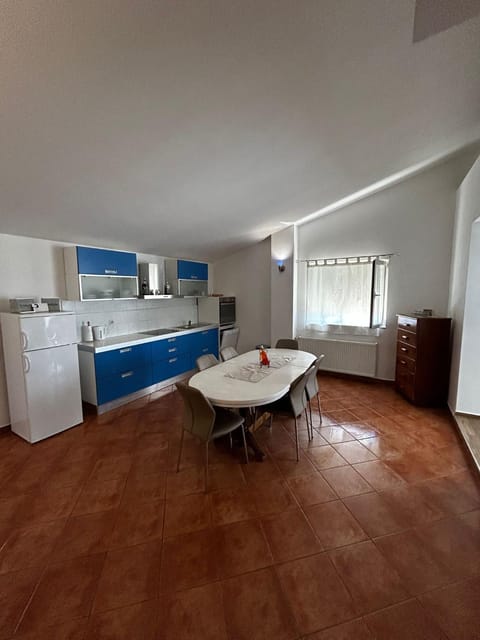 Apartments Petrović Apartment in Tisno