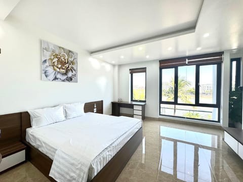 Bed, Photo of the whole room, Decorative detail, Decorative detail, Seating area, Beach, Bedroom, Sea view, Sea view