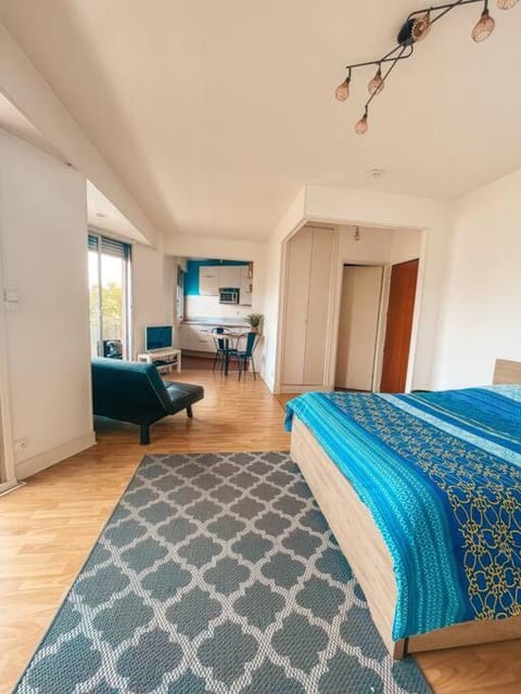 TV and multimedia, Living room, Photo of the whole room, Bedroom