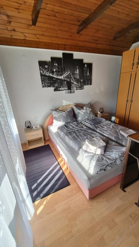 Bed, Photo of the whole room, Bedroom, towels, wardrobe