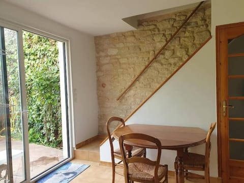 Maison jardin porte de paris Apartment in Vitry-sur-Seine