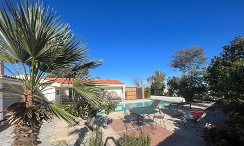 Balcony/Terrace, Swimming pool