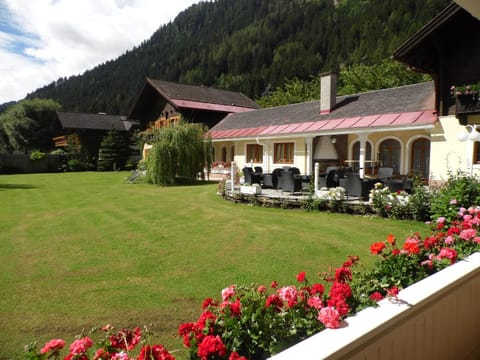 BBQ facilities, Garden, Garden view, Lake view, Mountain view