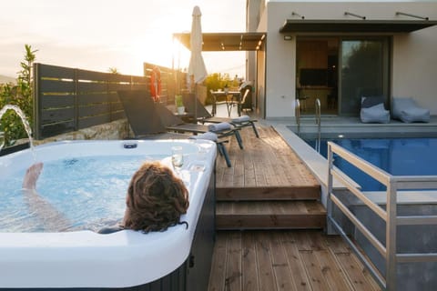 Thearia villa I - seaview , private heated pool & jacuzzi Villa in Chania