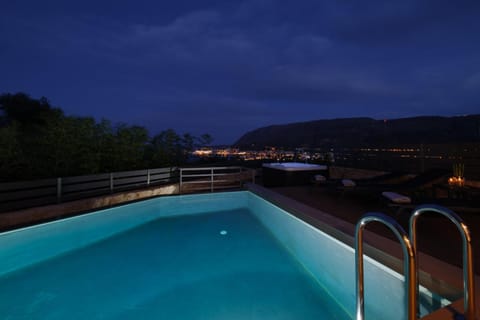 Thearia villa I - seaview , private heated pool & jacuzzi Villa in Chania