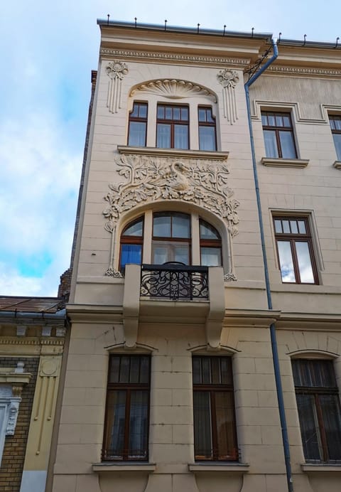 Property building, Day
