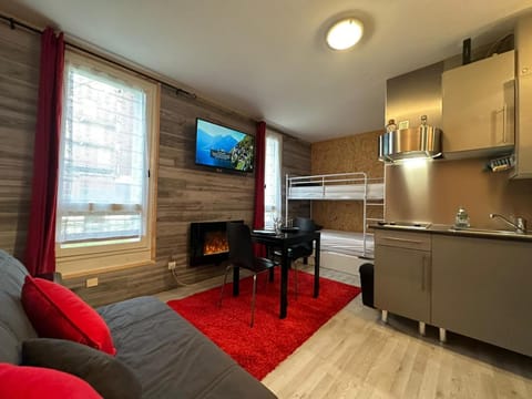 TV and multimedia, Kitchen or kitchenette, bunk bed