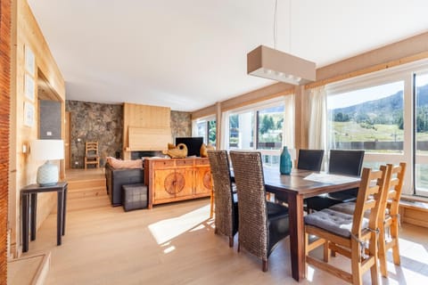 Le plus grand appartement, 150 M2, et la plus belle vue d'Isola 2000 Front de Neige Apartment in Isola