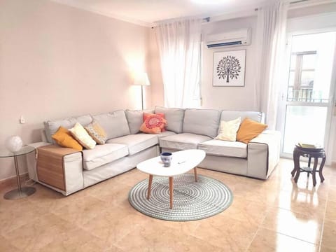 Living room, Seating area, air conditioner