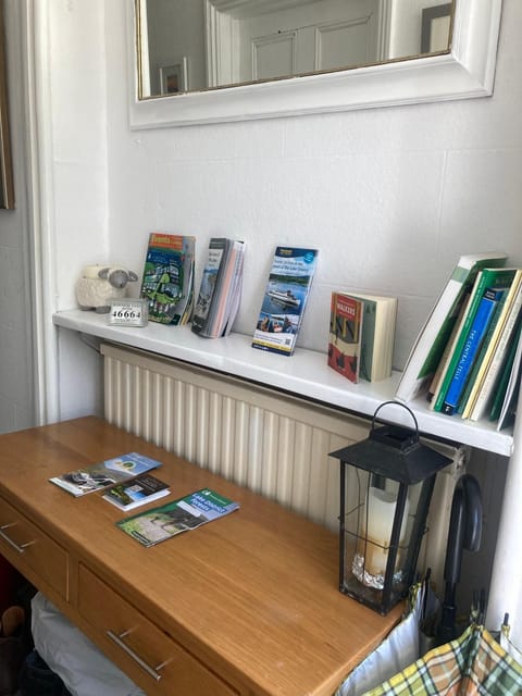 Facade/entrance, Internal: Not applicable to any particular room