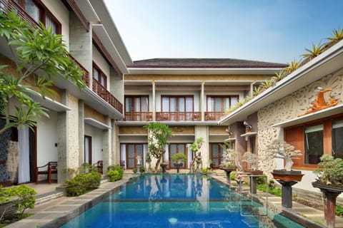 Property building, Garden view, Swimming pool, Swimming pool