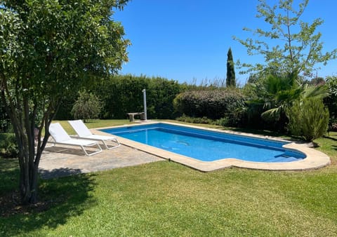 Garden, Pool view, Swimming pool, Swimming pool, sunbed