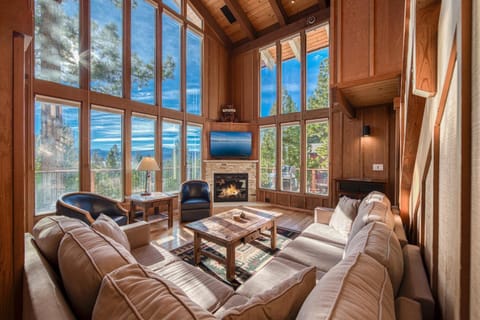 View at Dollar Point - Beautiful Lake Views with Sunny Deck, Quiet Neighborhood, Near Skiing House in Dollar Point