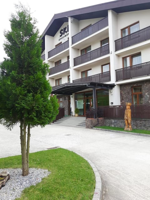 Property building, Spring