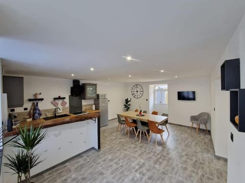 Gîte à 1,9 km du Mont St Michel House in Brittany