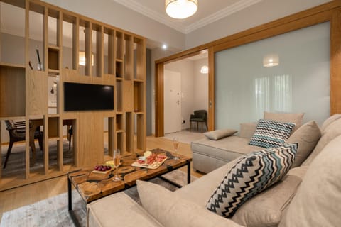 Communal lounge/ TV room, TV and multimedia, Living room, Seating area, Evening entertainment