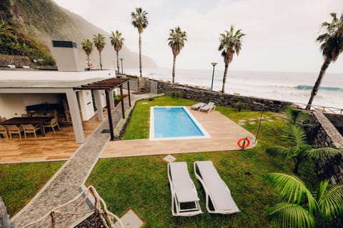Natural landscape, Garden, Garden view, Pool view, Sea view, Swimming pool, sunbed