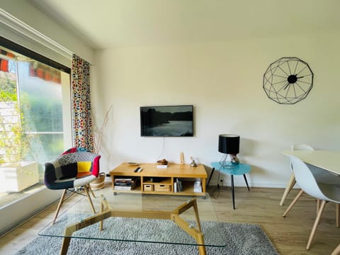 TV and multimedia, Living room, Dining area