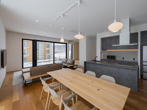 TV and multimedia, Kitchen or kitchenette, Living room, Dining area
