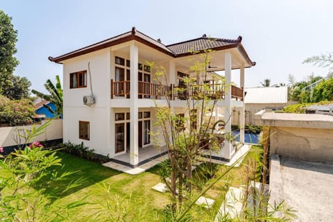 Property building, Day, Garden, Garden view