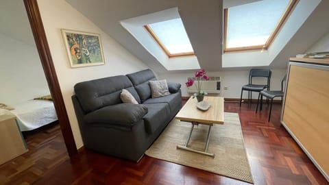 Communal lounge/ TV room, TV and multimedia, Photo of the whole room