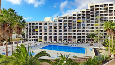 Property building, Swimming pool, Swimming pool