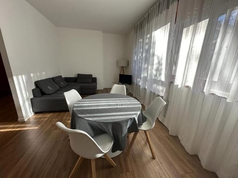 appartamento elegante in centro Apartment in Friuli-Venezia Giulia